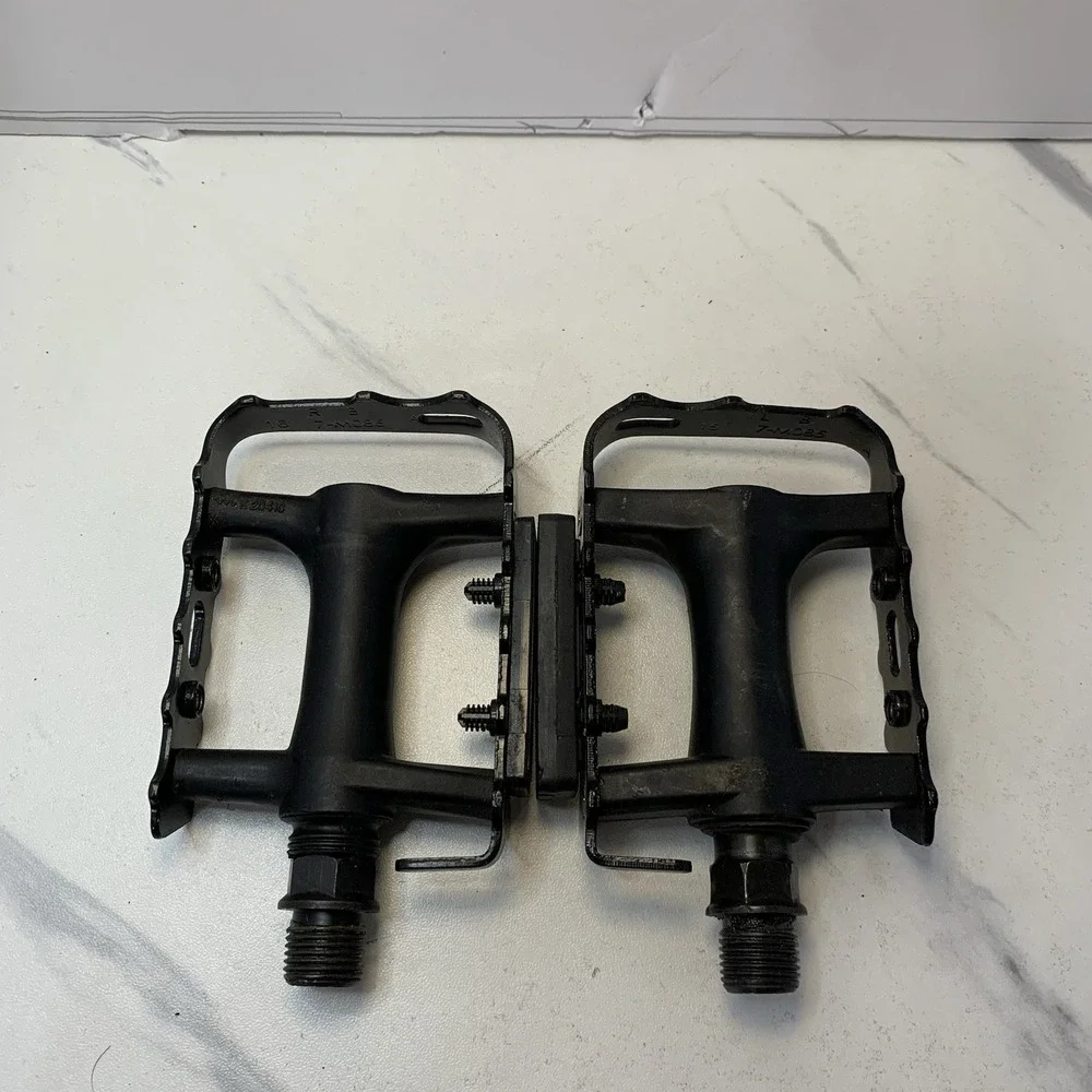 WELLGO MO85 BIKE PEDALS SHIMANO BOX TPP 4035 CATEYE RR
